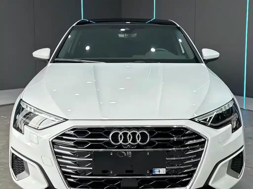 Audi A3 2023 из CN, фото 4