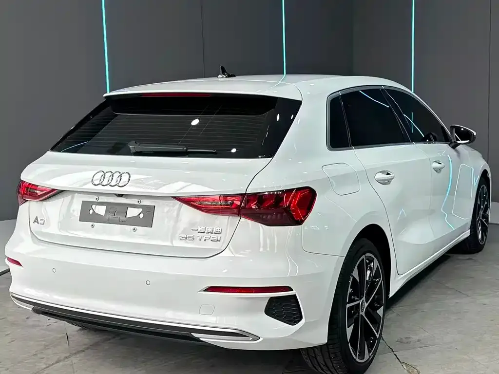 Audi A3 2023 из CN, фото 8