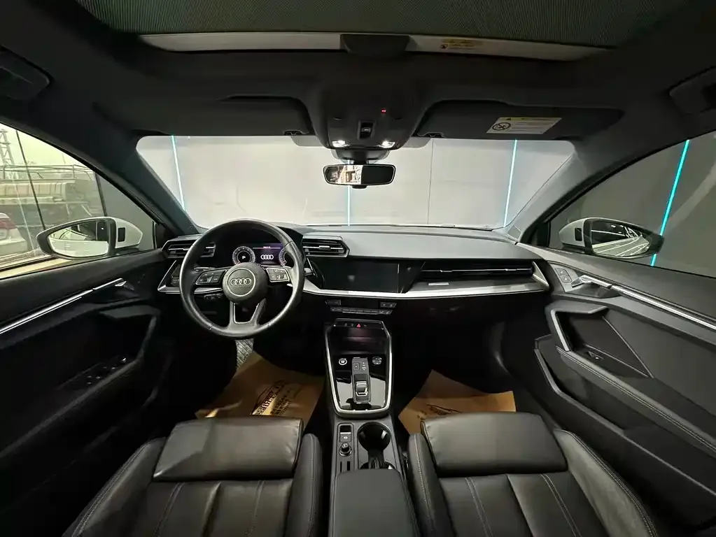 Audi A3 2023 из CN, фото 2