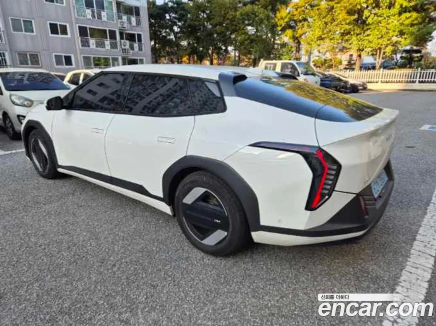 Kia EV4 2026 из KR, фото 3