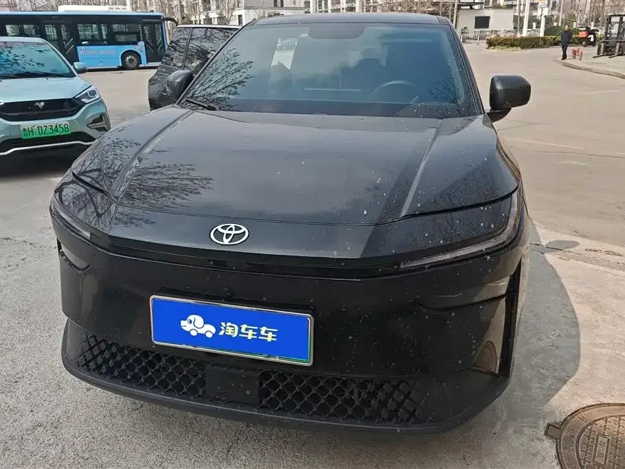 Toyota Platinum 3X 2025 из CN, фото 1