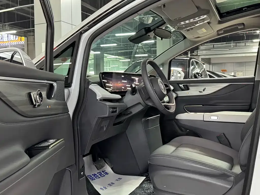 Buick GL8 2026 из CN, фото 8