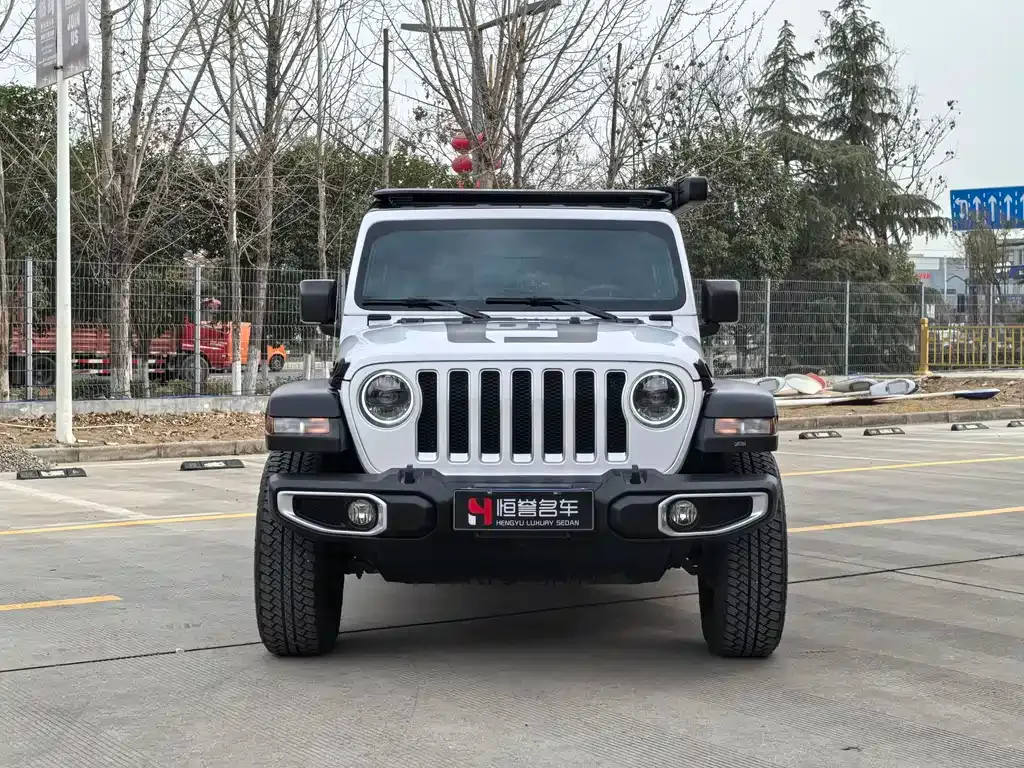 Jeep Wrangler 2023 из CN, фото 10