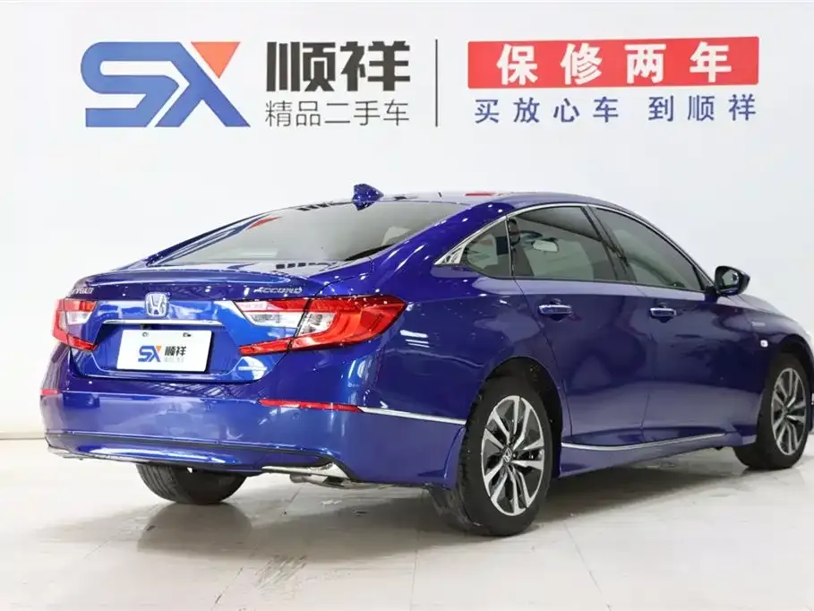 Honda Accord — фото 8