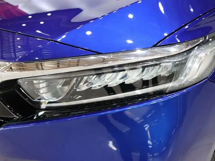 Honda Accord — фото 10