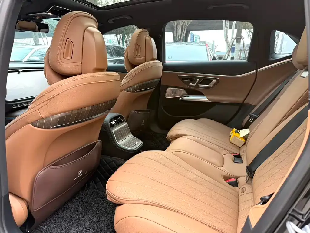 Mercedes-Benz E-Class 2024 из CN, фото 3