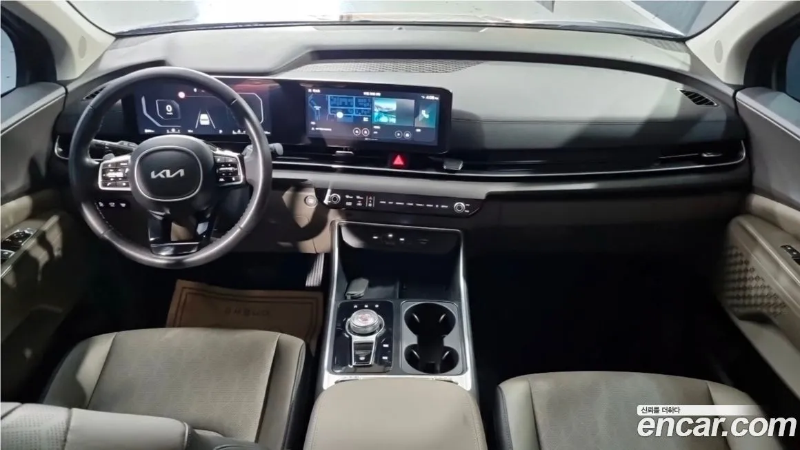 Kia Carnival — фото 10