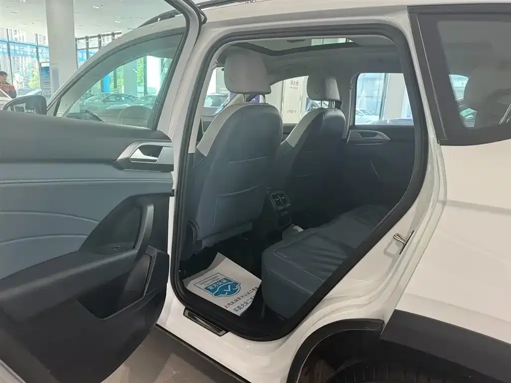 Volkswagen Tharu 2024 из CN, фото 2