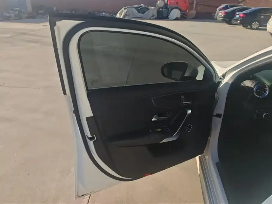Mercedes-Benz A-Class 2023 из CN, фото 9