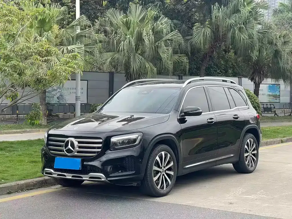 Mercedes-Benz GLB — фото 1