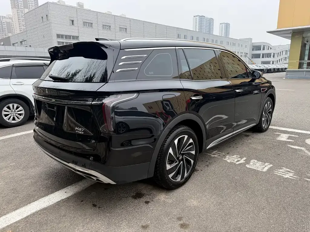 Hongqi HS7 PHEV — фото 3