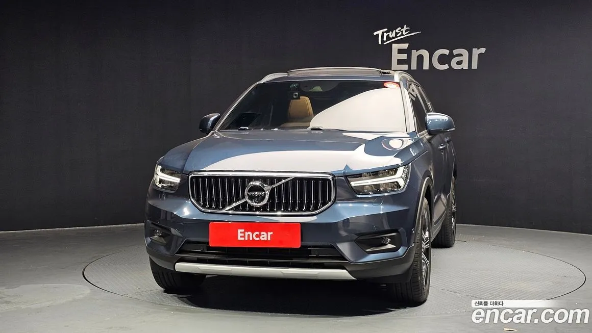 Volvo XC40 — фото 2
