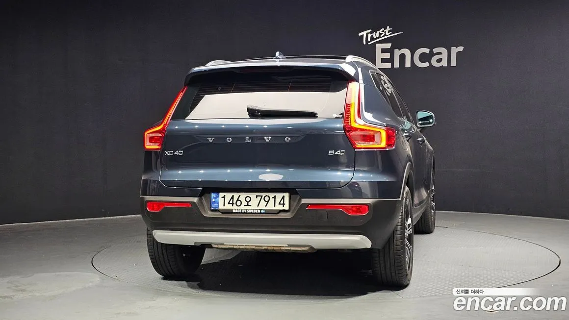 Volvo XC40 — фото 4