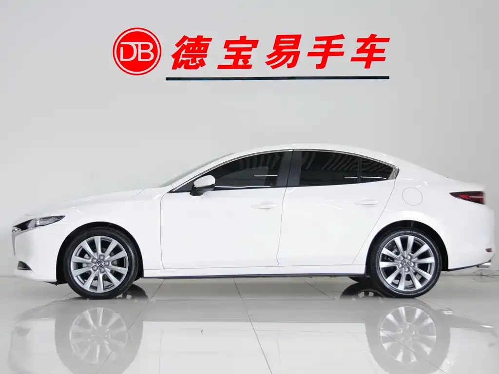 Mazda 3 Axela — фото 3