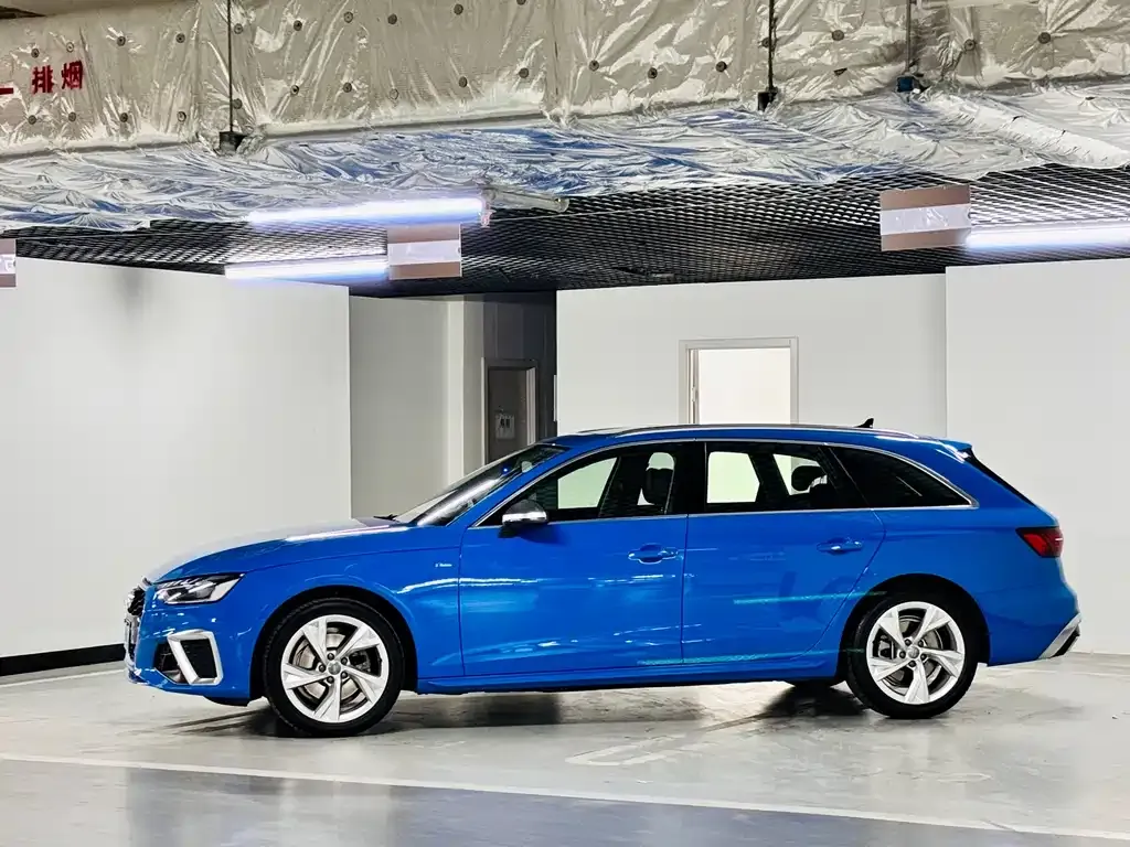 Audi A4 (Import) — фото 9
