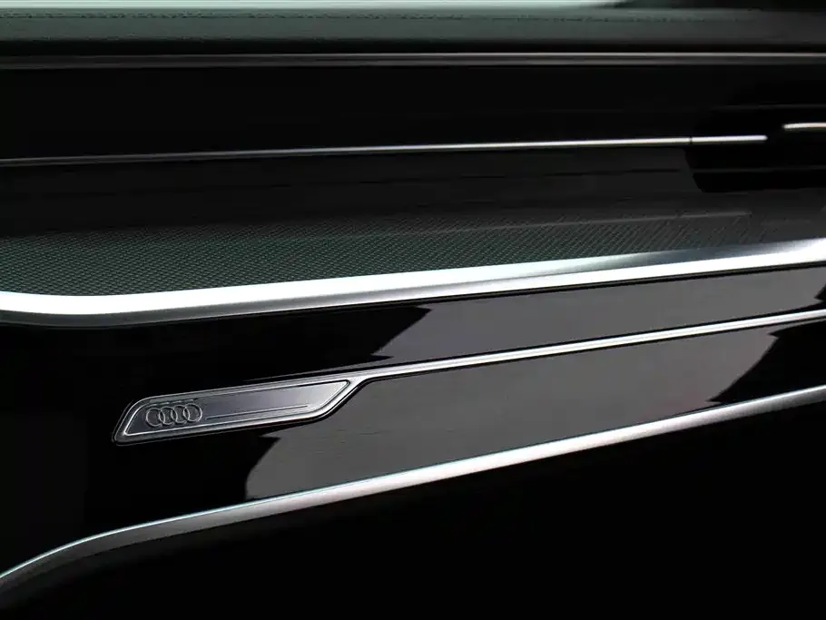 Audi A6L — фото 2