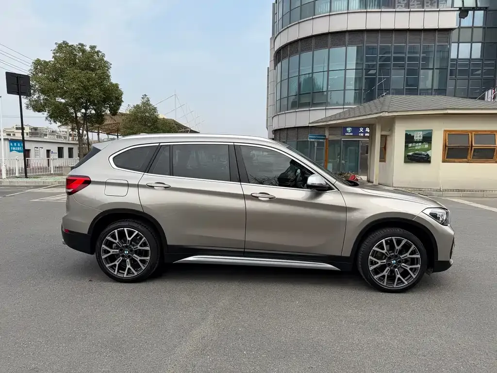 BMW X1 2022 из CN, фото 2