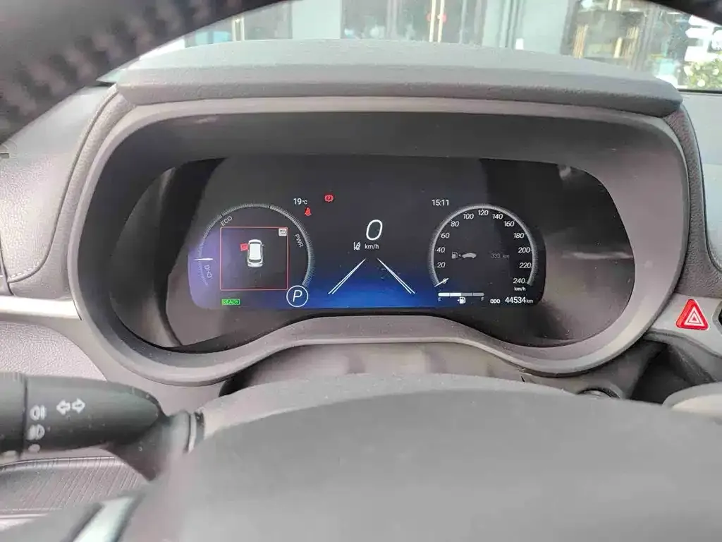 Toyota Sienna — фото 2