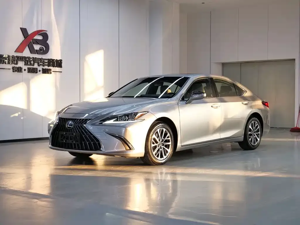 Lexus ES — фото 1