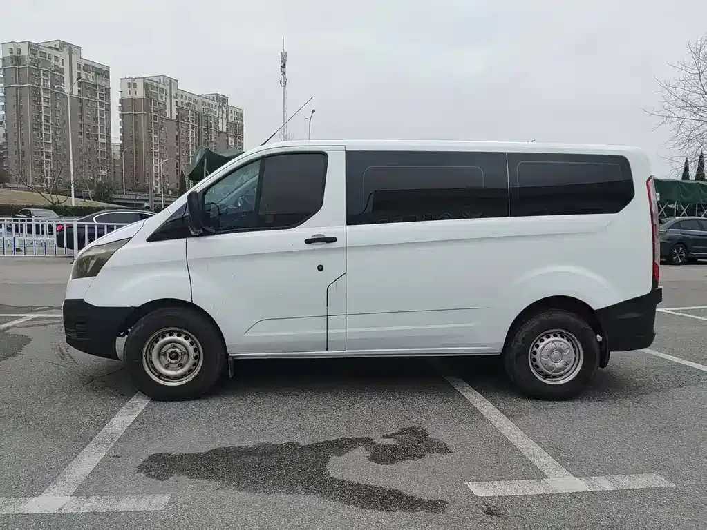 Ford Transit 2021 из CN, фото 9