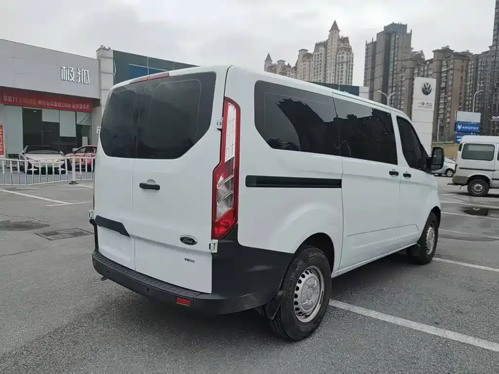 Ford Transit 2021 из CN, фото 4