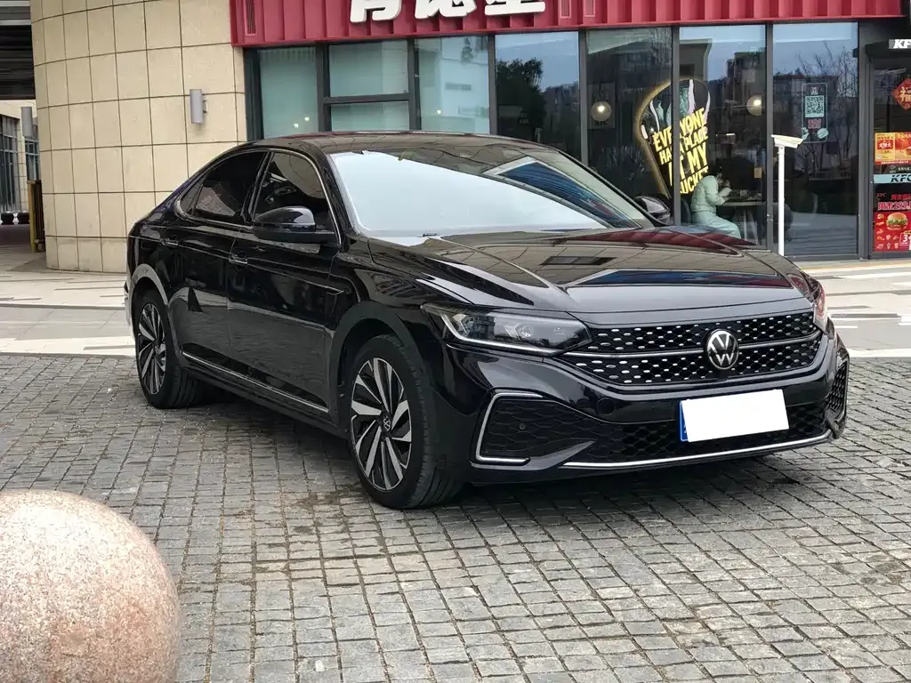 Volkswagen Passat — фото 7