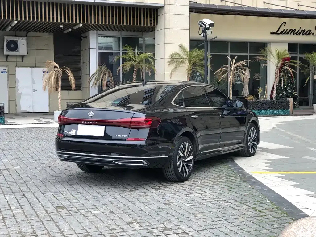 Volkswagen Passat — фото 3
