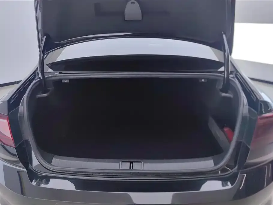 Volkswagen Magotan 2023 из CN, фото 2