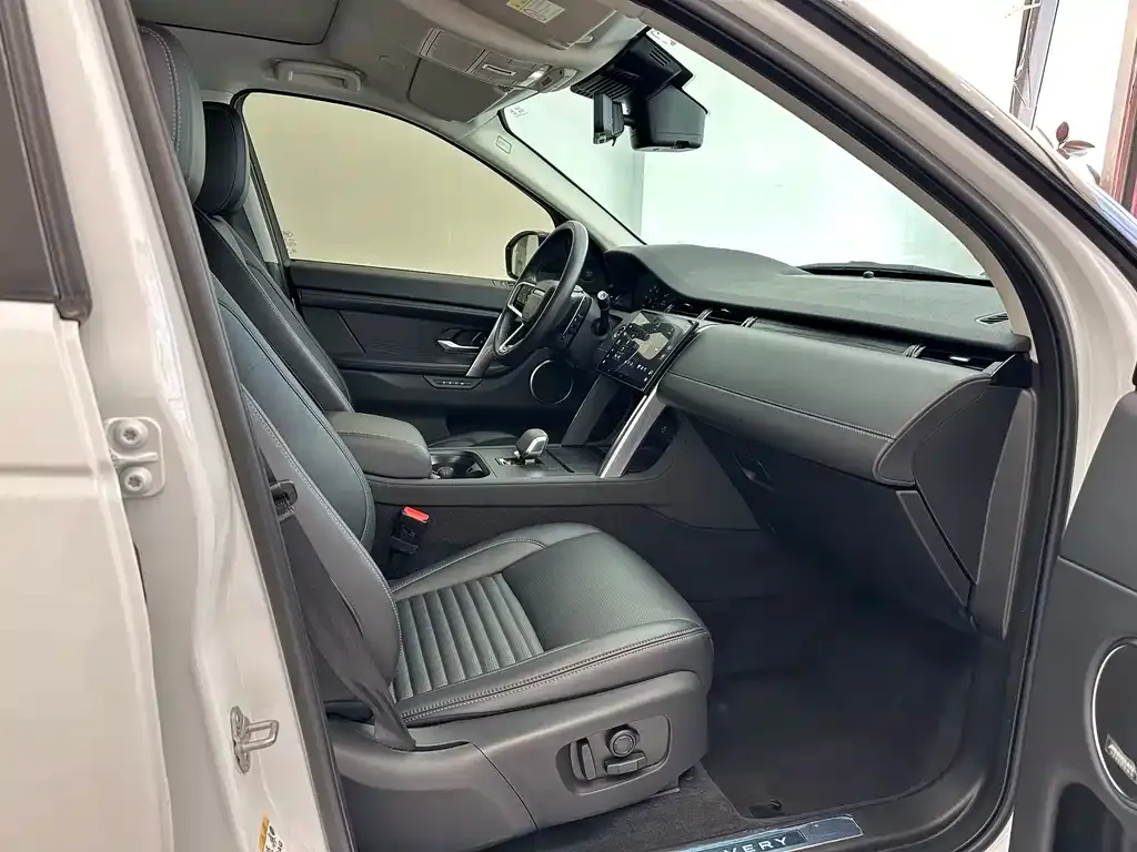 Land Rover Discovery Sport — фото 10