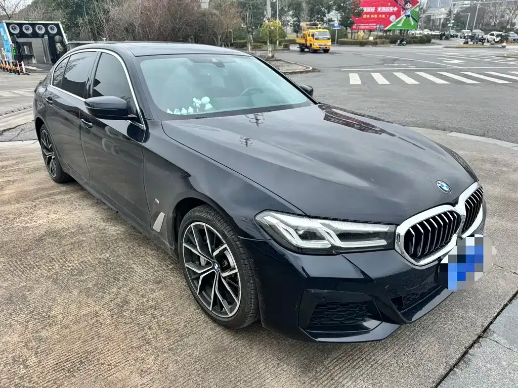 BMW 5 Series — фото 3