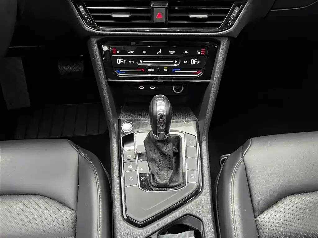 Volkswagen Tharu 2021 из CN, фото 10