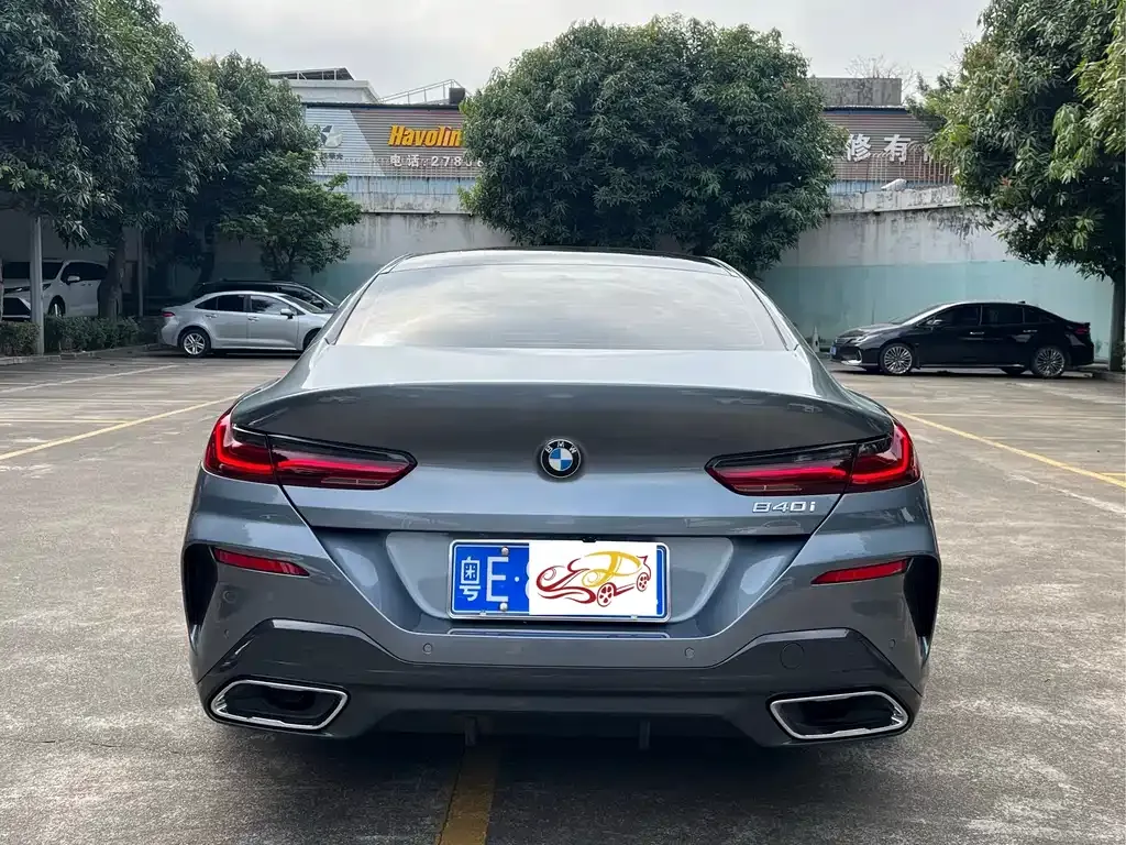 BMW 8 Series — фото 4