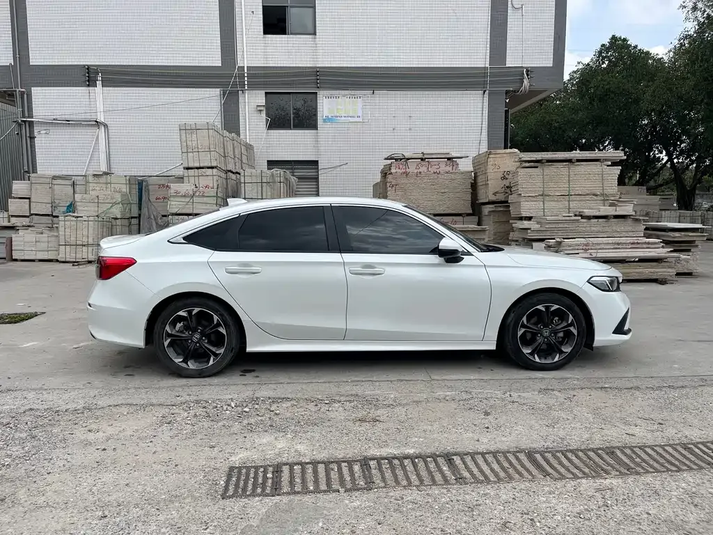 Honda Civic — фото 8