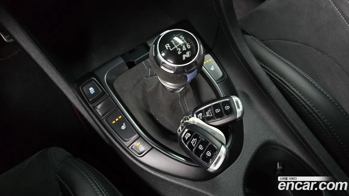 Hyundai Veloster — фото 8