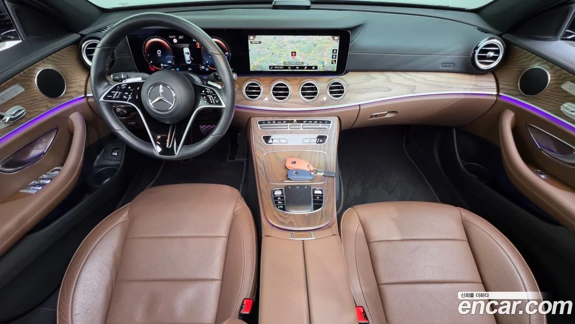 Mercedes-Benz E-Class — фото 10