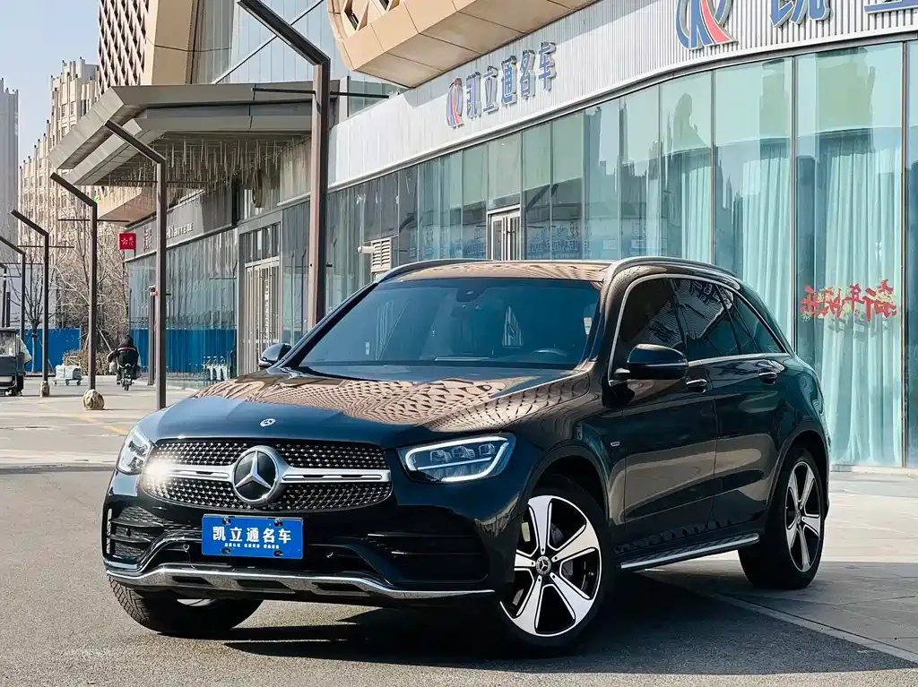 Mercedes-Benz GLC — фото 1