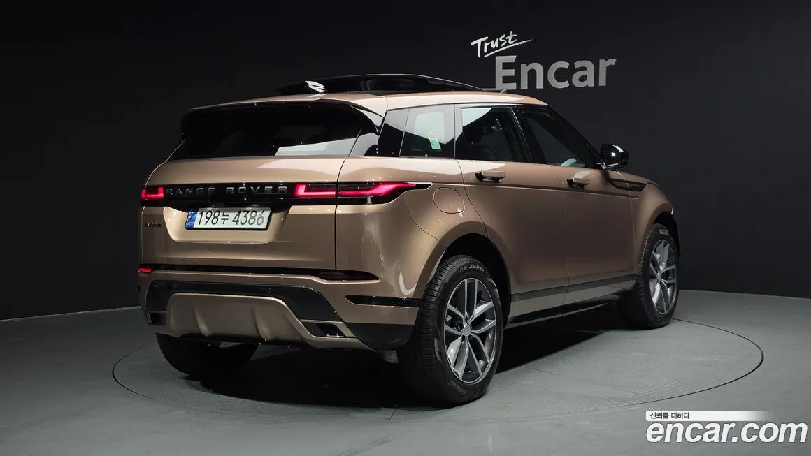 Land Rover Range Rover Evoque 2024 из KR, фото 3