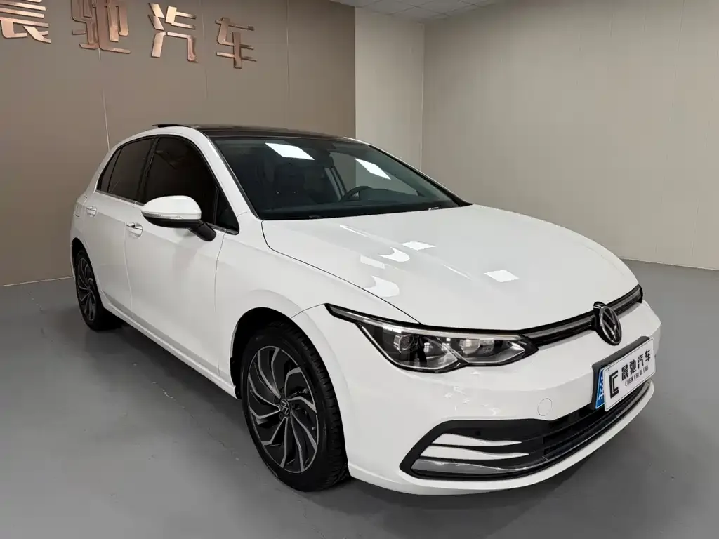 Volkswagen Golf 2023 из CN, фото 3