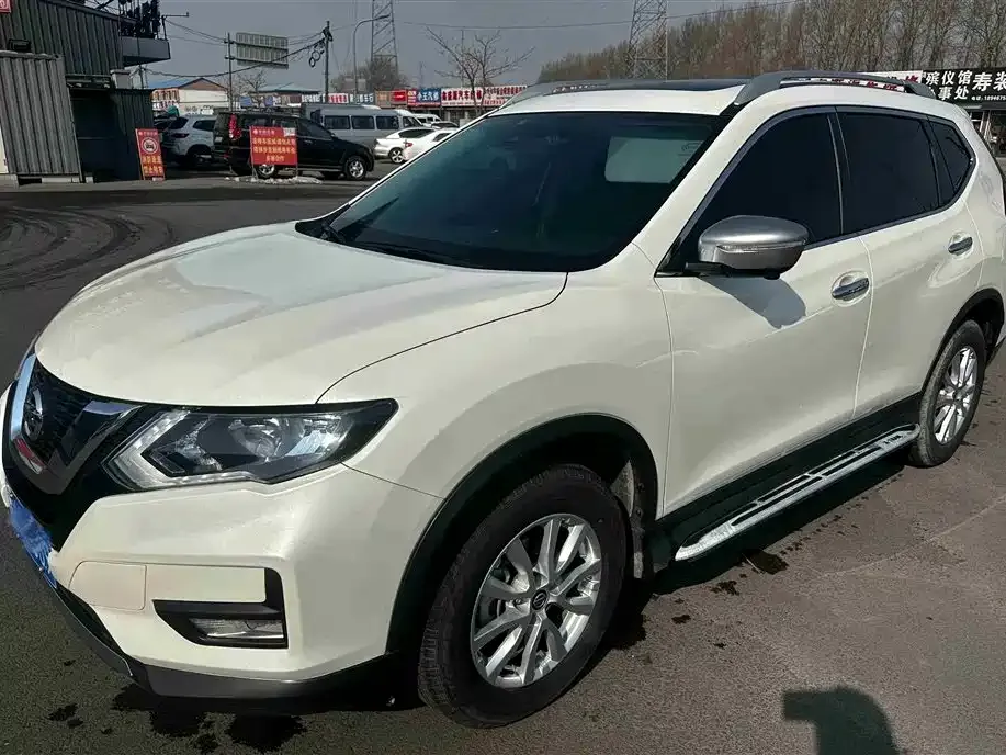 Nissan X-Trail 2023 из CN, фото 1