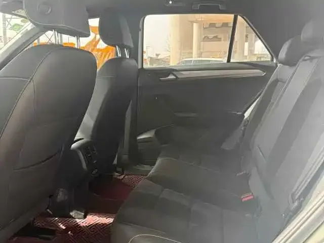 Volkswagen T-Roc 2023 из CN, фото 3