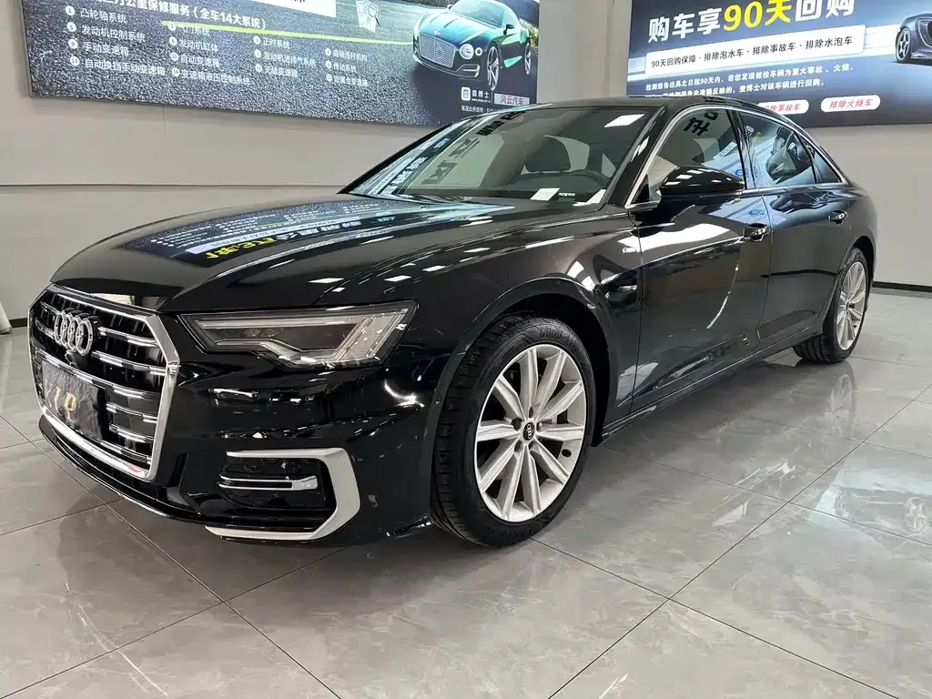 Audi A6L — фото 1