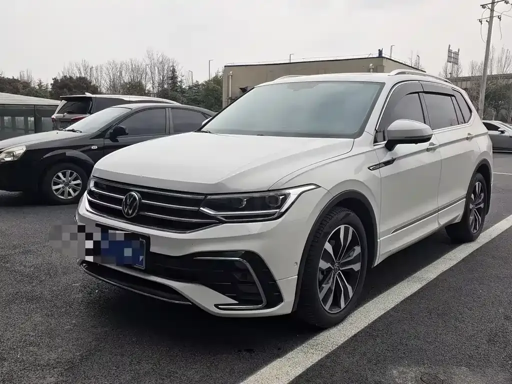 Volkswagen Tiguan L 2022 из CN, фото 1