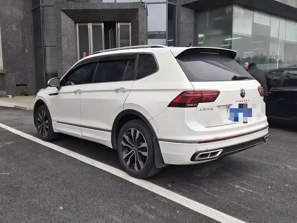 Volkswagen Tiguan L 2022 из CN, фото 8