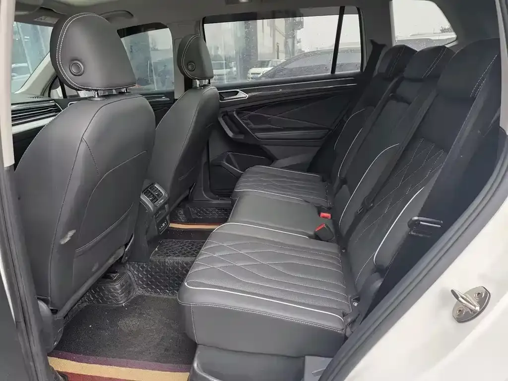 Volkswagen Tiguan L 2022 из CN, фото 4