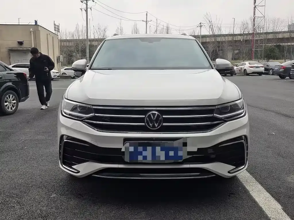 Volkswagen Tiguan L 2022 из CN, фото 7