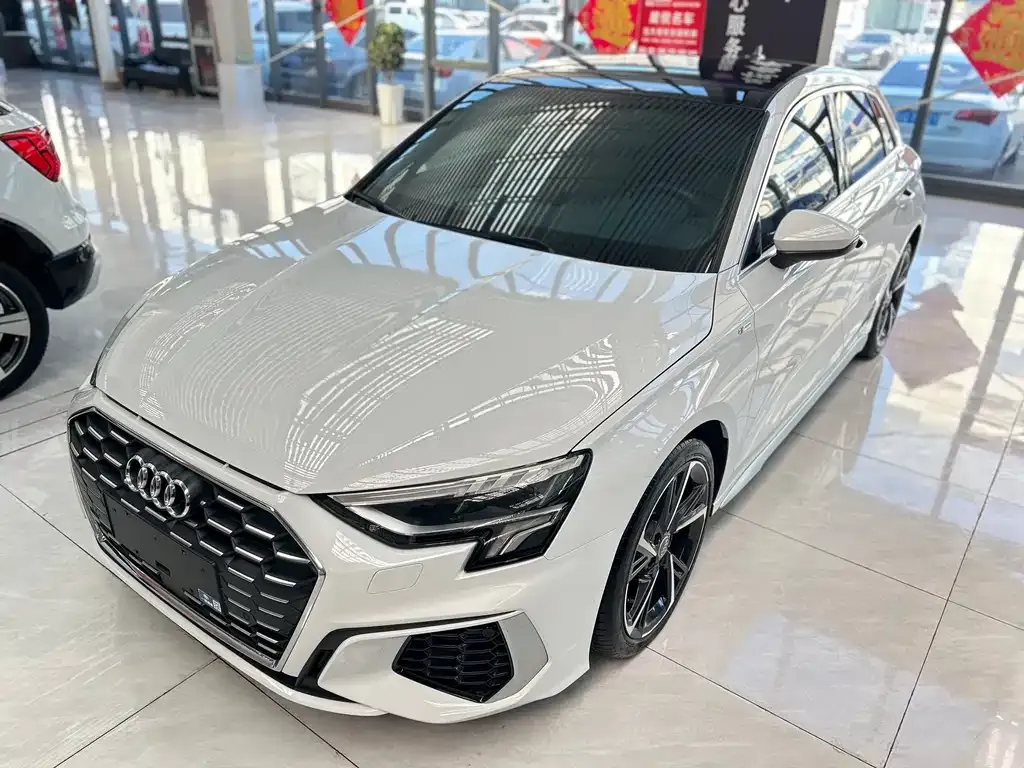 Audi A3 2021 из CN, фото 1