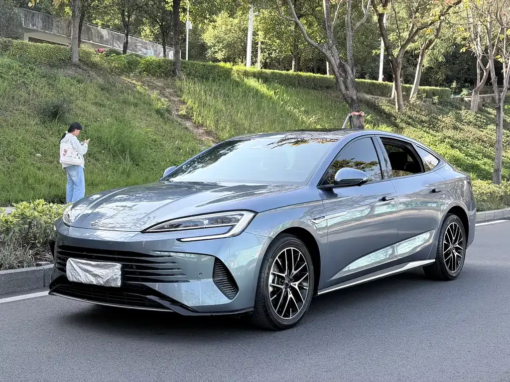 BYD Seal — фото 1