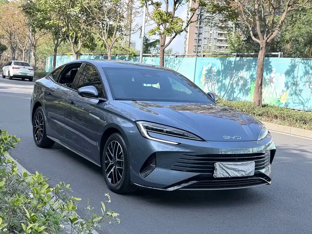 BYD Seal — фото 8