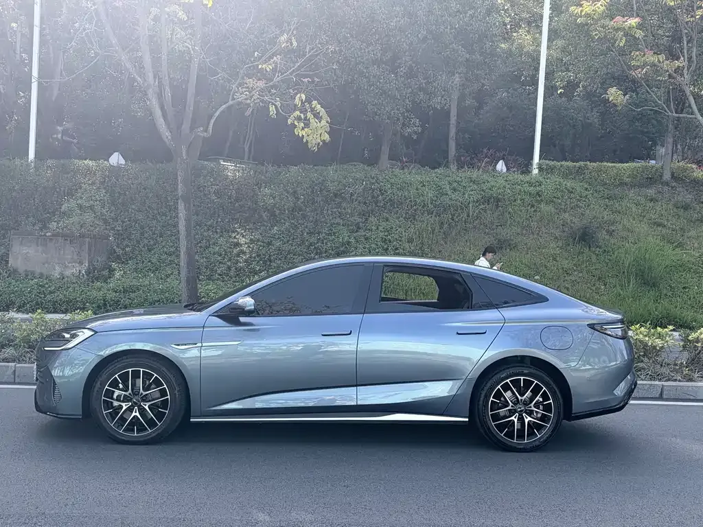 BYD Seal — фото 4