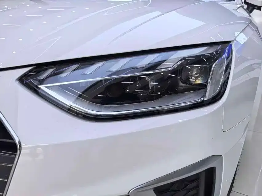 Audi A4L 2024 из CN, фото 2
